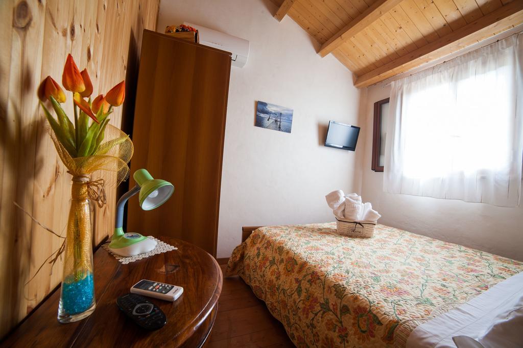 Bed and Breakfast Acqua Di Mare Locogrande Zimmer foto